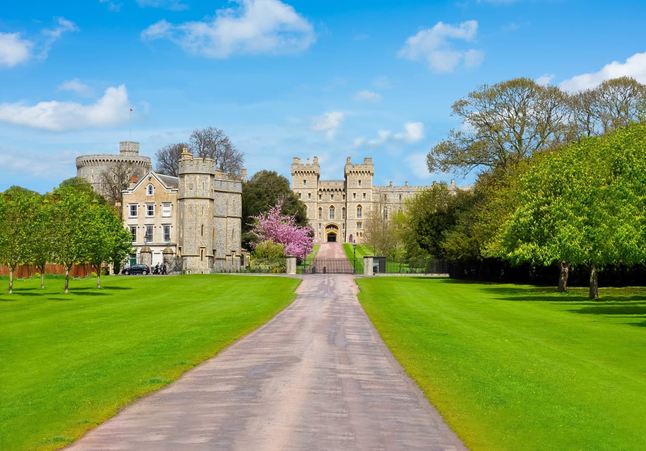 Windsor Castle Half-Day Tour from London with Audio Guide