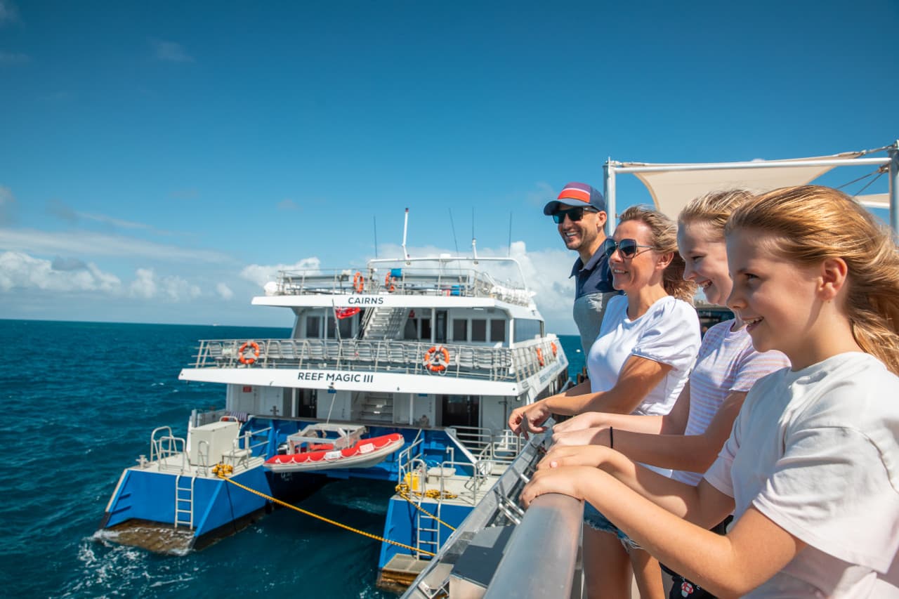 Reef Magic Pontoon Tour from Cairns – photo 5