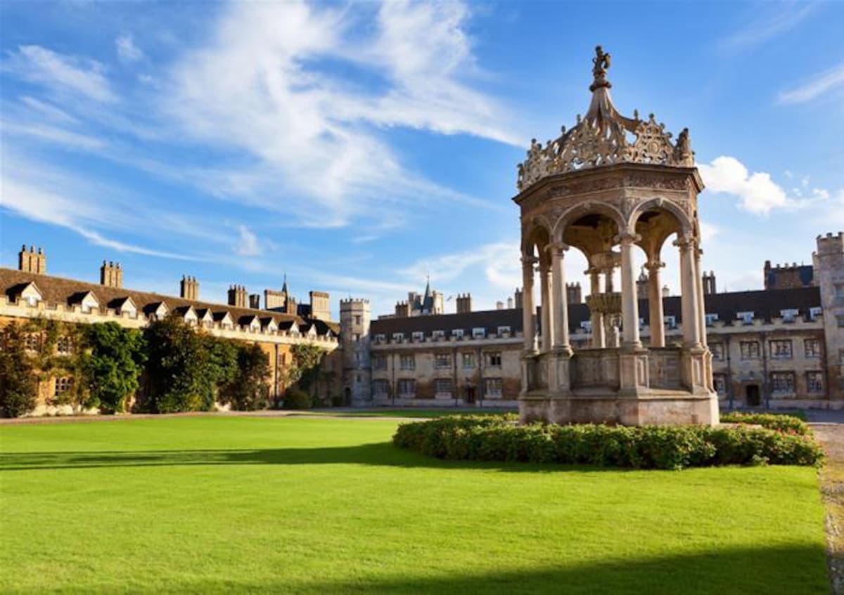 Cambridge and Oxford Tour from London