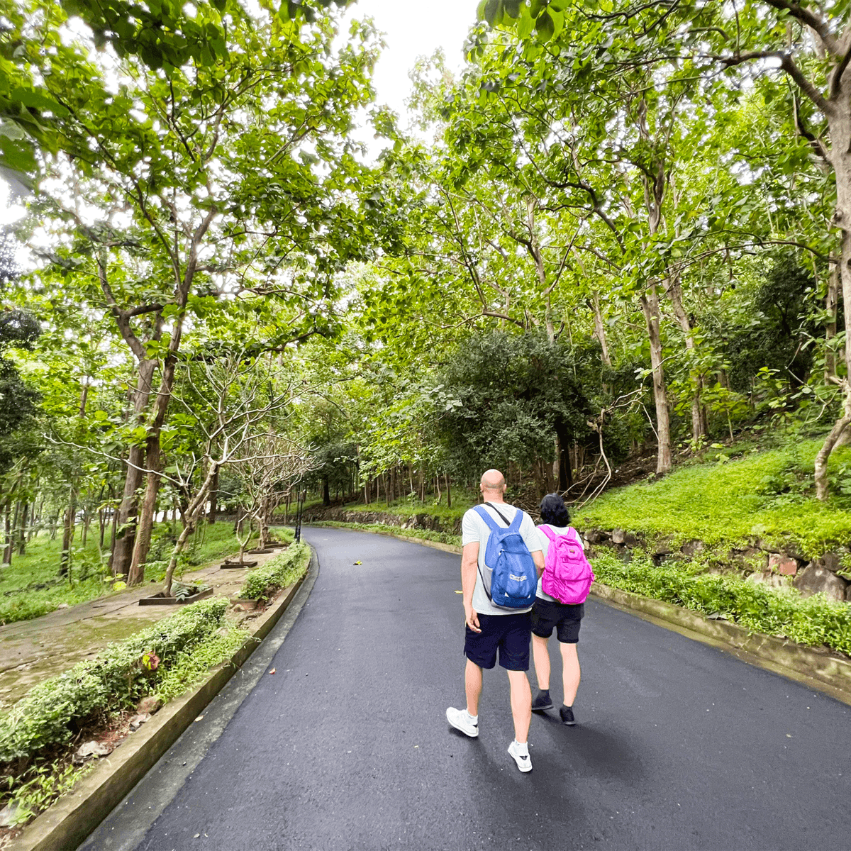 Vung Tau Full-Day Tour from Ho Chi Minh: Thuy Van Beach, Jesus Christ Statue, Thang Tam Temple