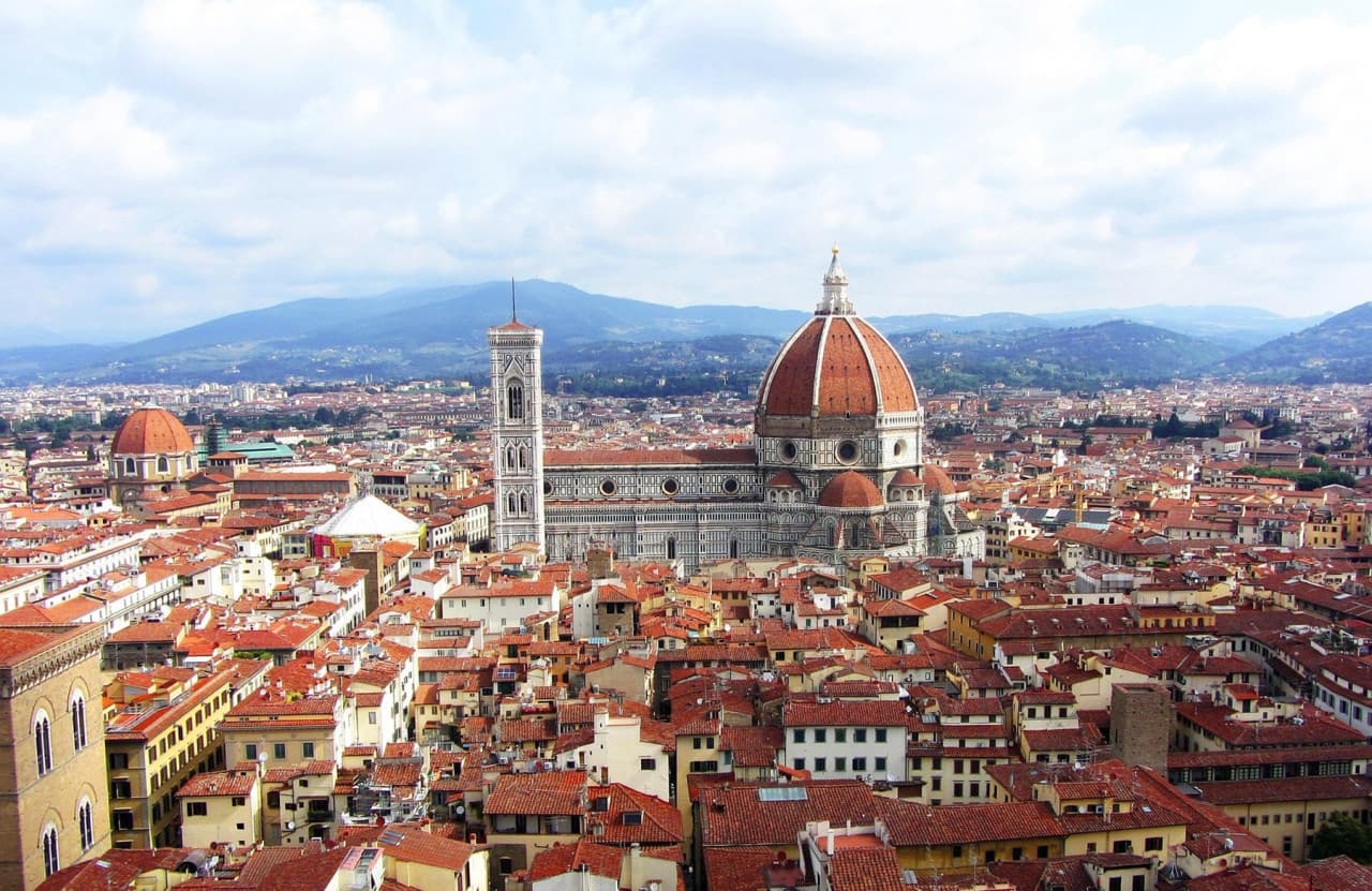 Duomo Cathedral Tour with English-Speaking Guide & Entry