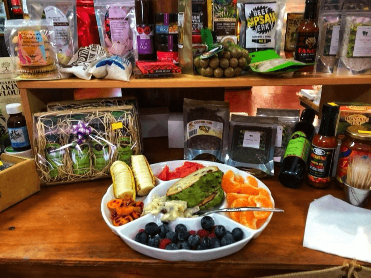 Australian Outback Food and Wine Tasting Tour from Port Douglas