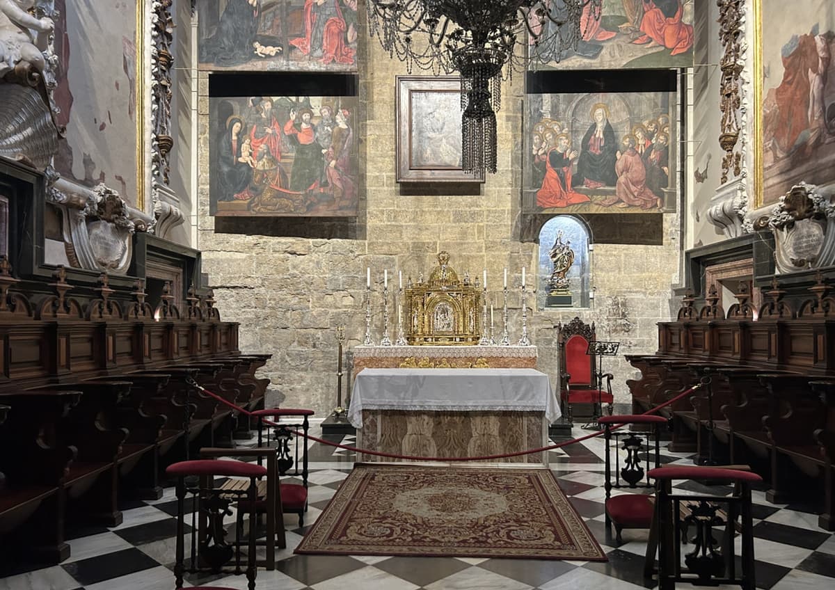 Valencia Cathedral & Holy Grail Tour with English-Speaking Guide & Fast Track Entry