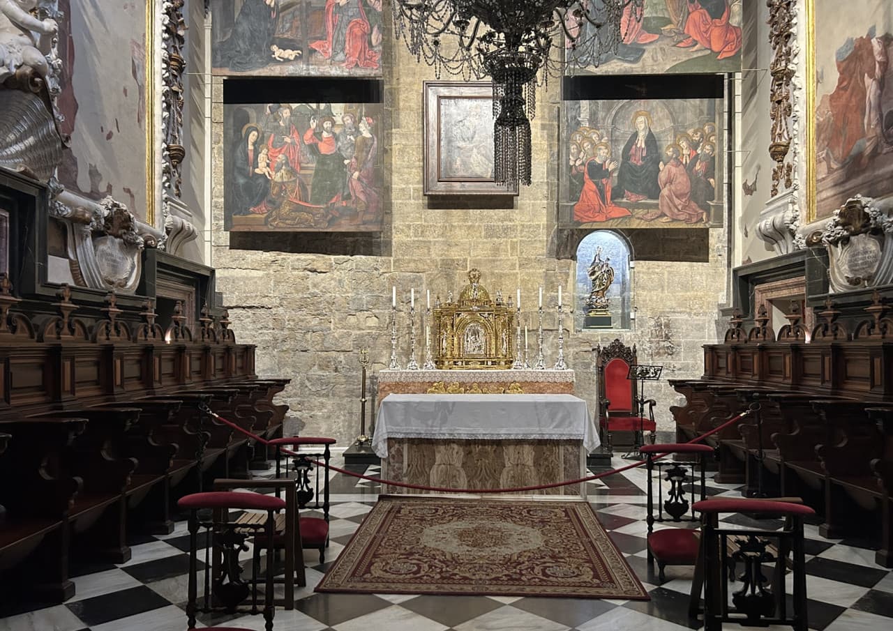 Valencia Cathedral & Holy Grail Tour with English-Speaking Guide & Fast Track Entry