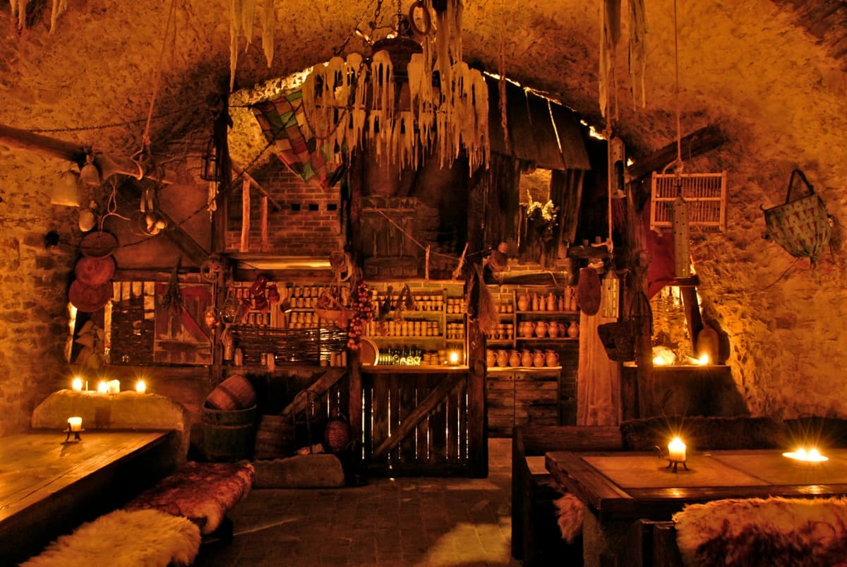 Prague: Medieval Dinner With Live Show & Unlimited Drinks