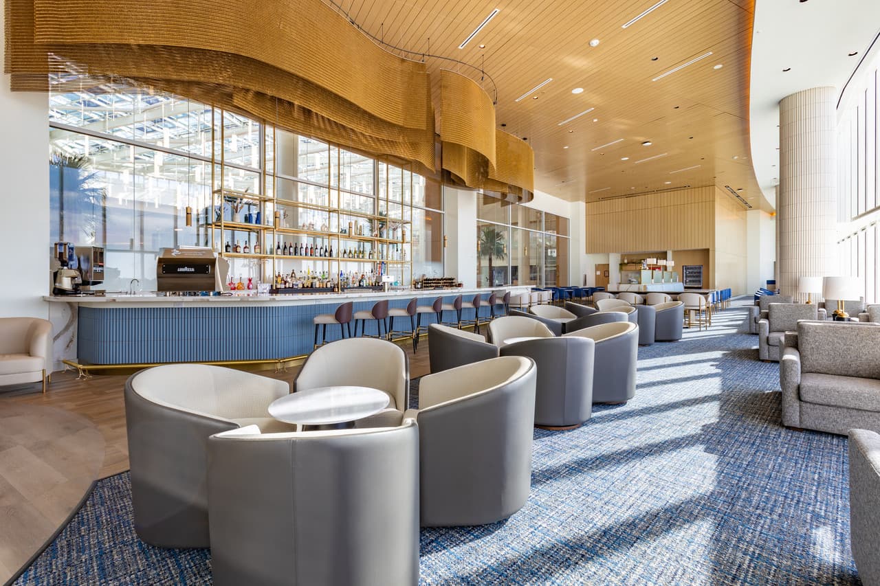 Plaza Premium Lounge - Orlando International Airport Terminal C – photo 2