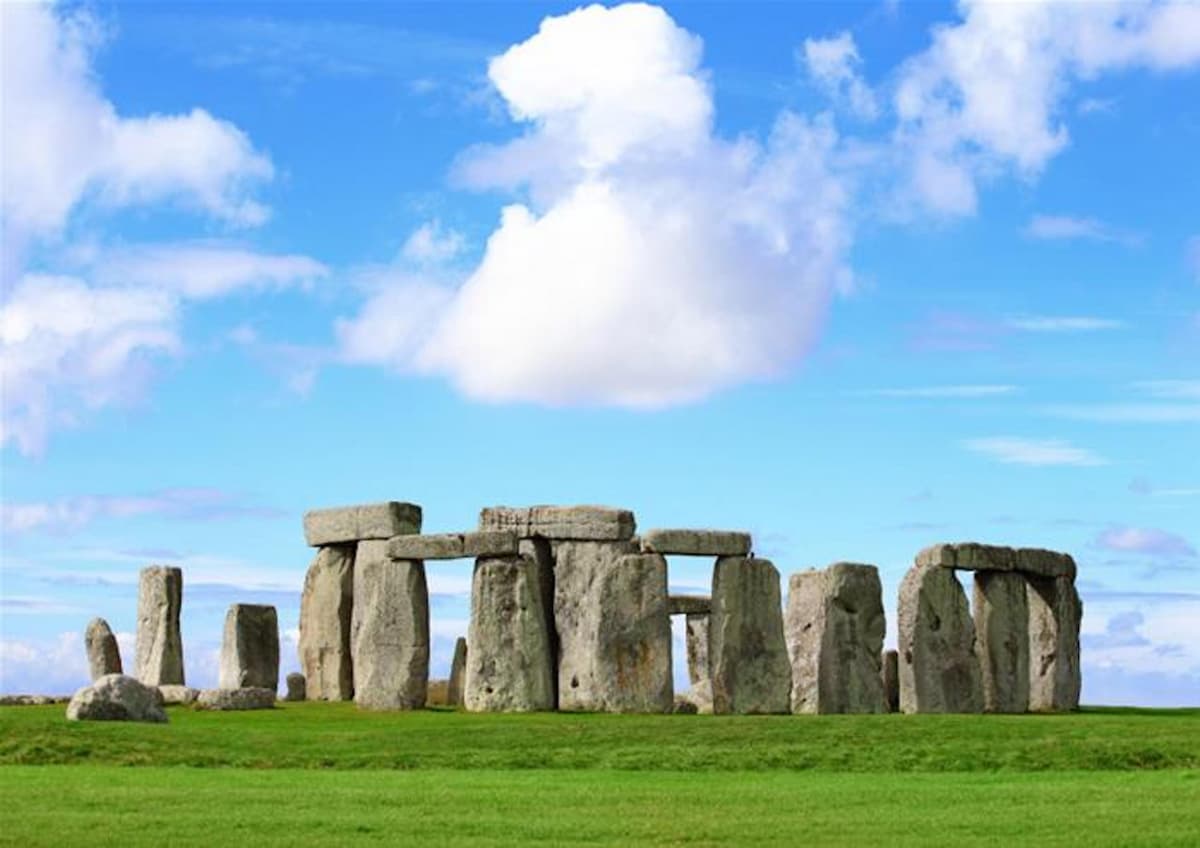 Windsor Castle and Stonehenge Tour from London