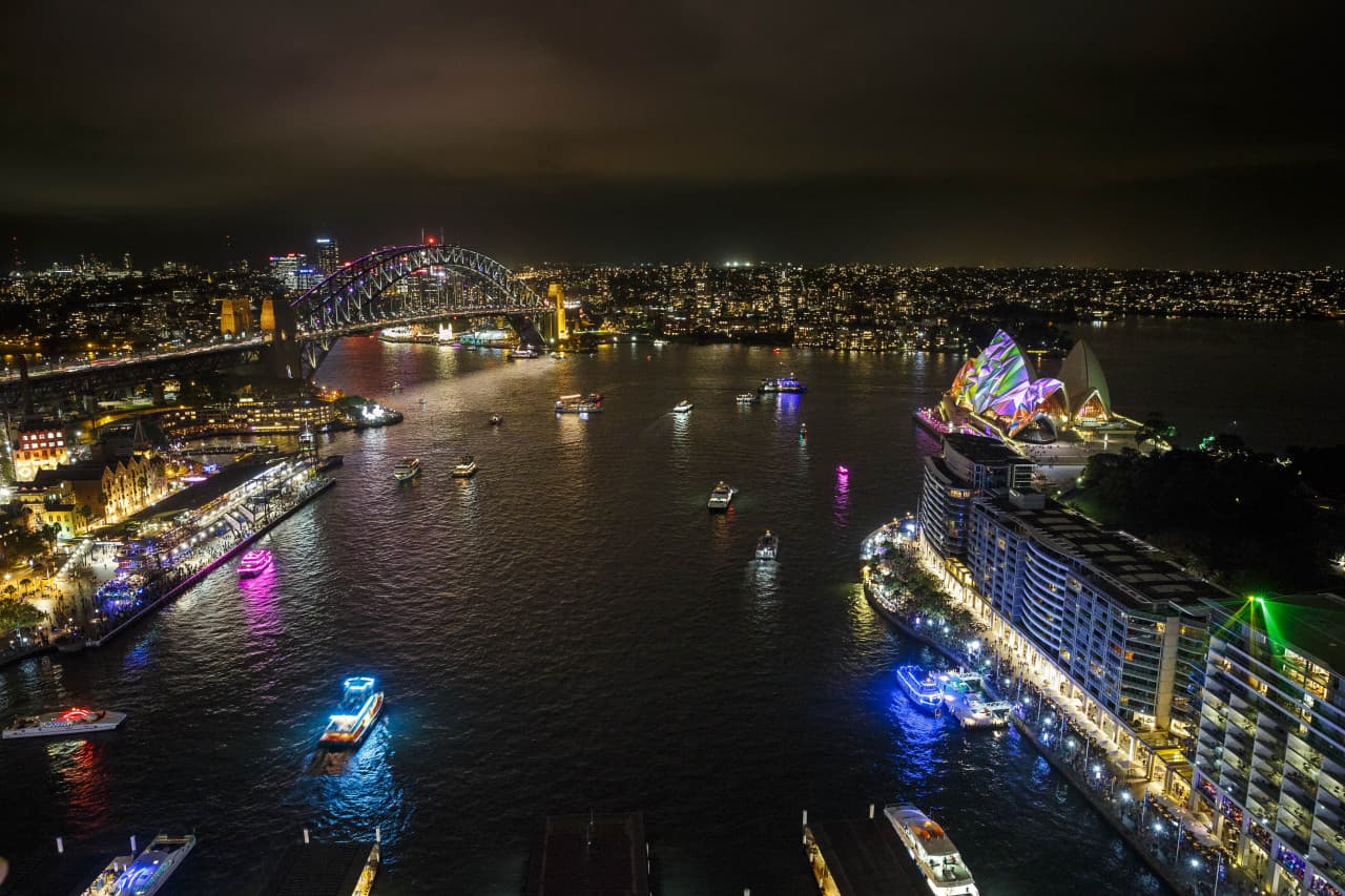 Vivid Festival of Light and Sound Cruise with Buffet Dinner aboard Sydney Princess Cruises