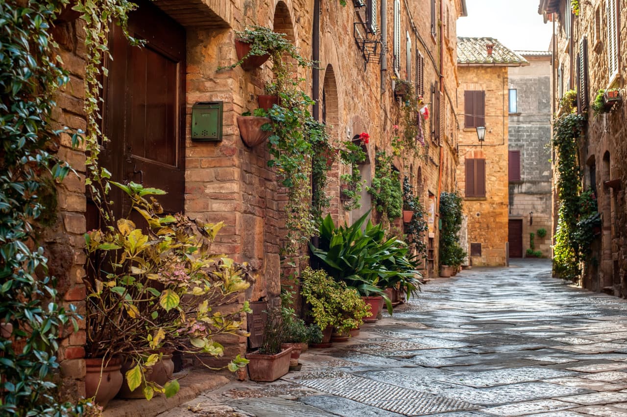 Medieval Tuscany Tour from Florence: Monteriggioni, Montalcino, Pienza – photo 7