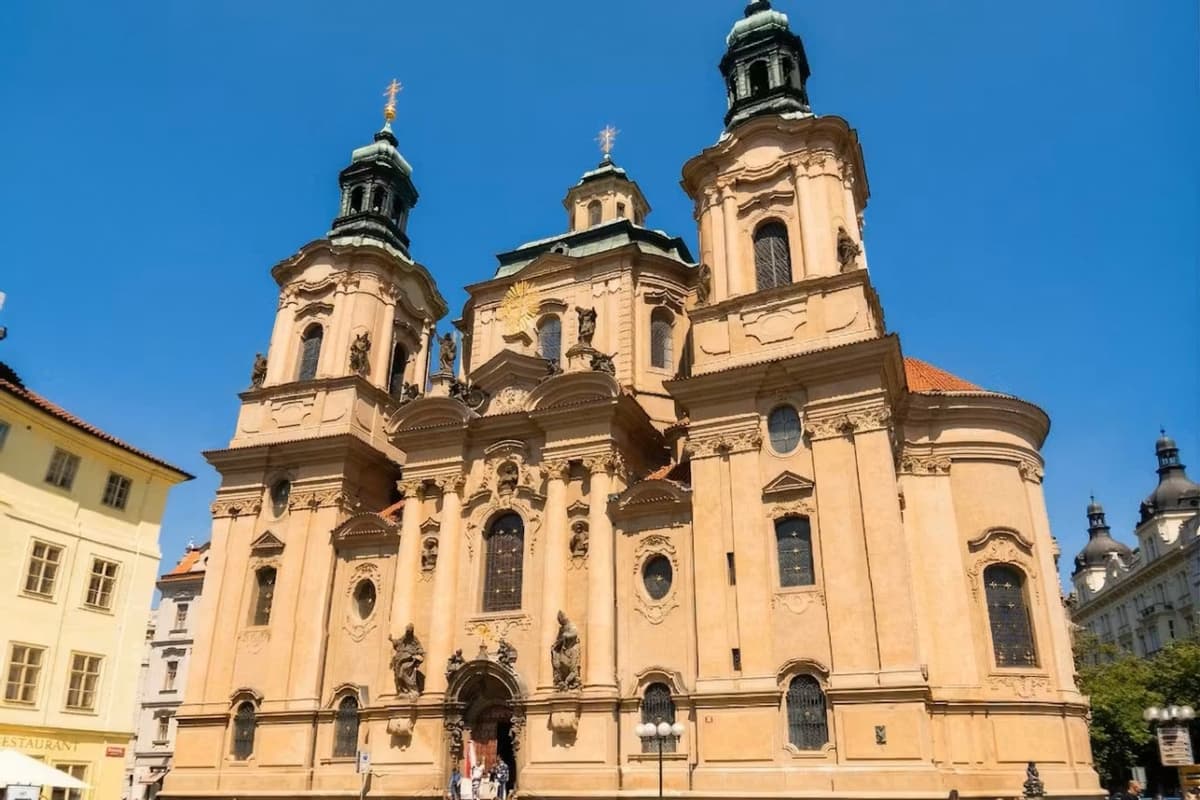 Prague National Museum Ticket + City Tour Audio Guide