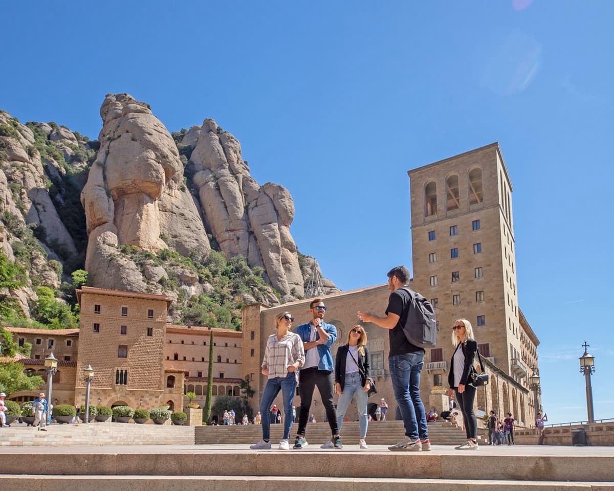 Montserrat, Girona, and Costa Brava Tour from Barcelona