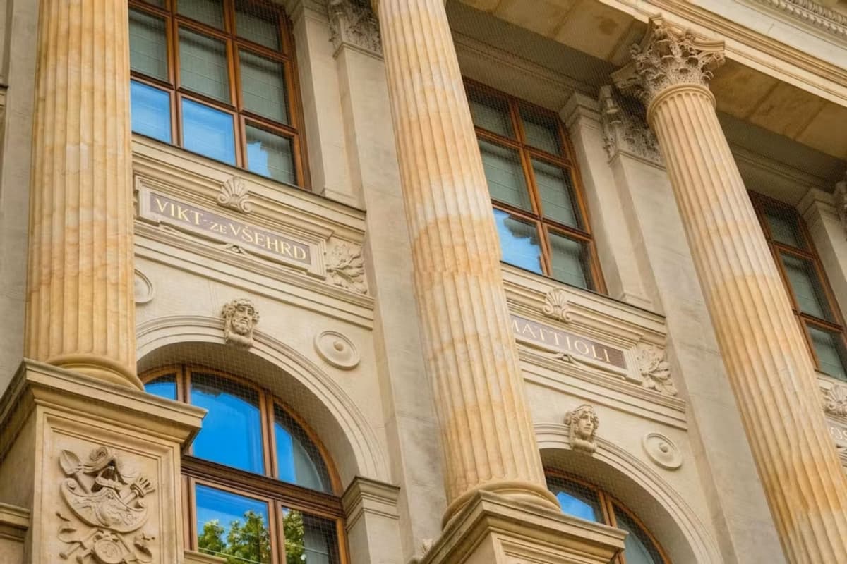 Prague National Museum Ticket + City Tour Audio Guide