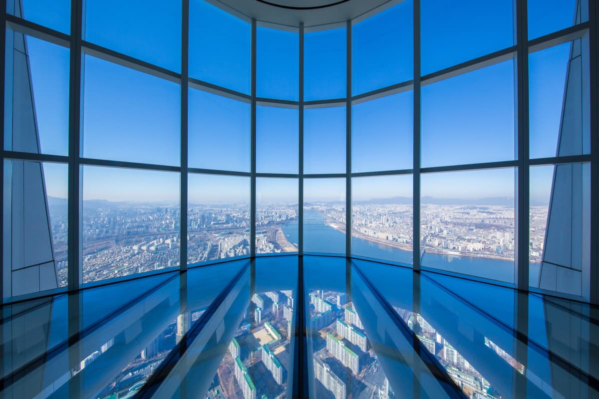 COMBO: Lotte World Adventure Seoul + Seoul Sky Observatory Tickets