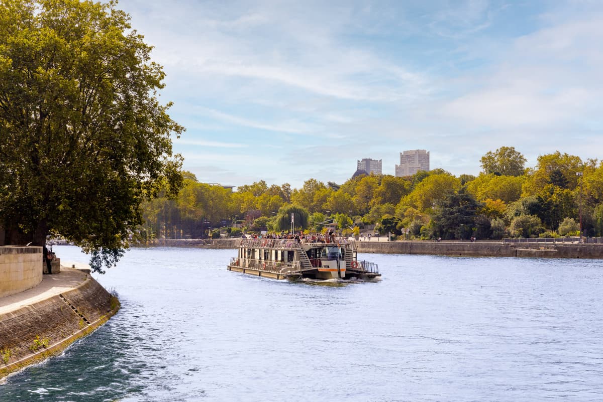 Seine River Cruise by Bateaux Parisiens – Departing from the Eiffel Tower