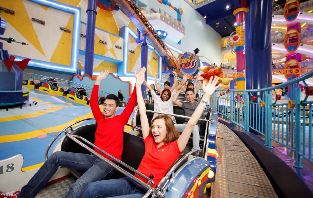 COMBO: Aquaria KLCC + Berjaya Times Square Theme Park Tickets