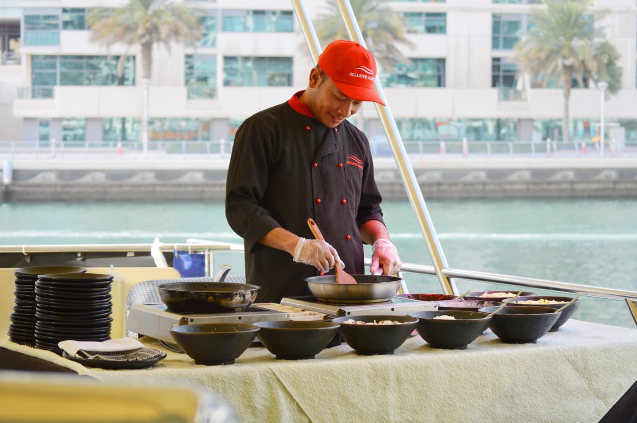 Dubai Marina Sunset or Dinner Cruise with Live Music – photo 6