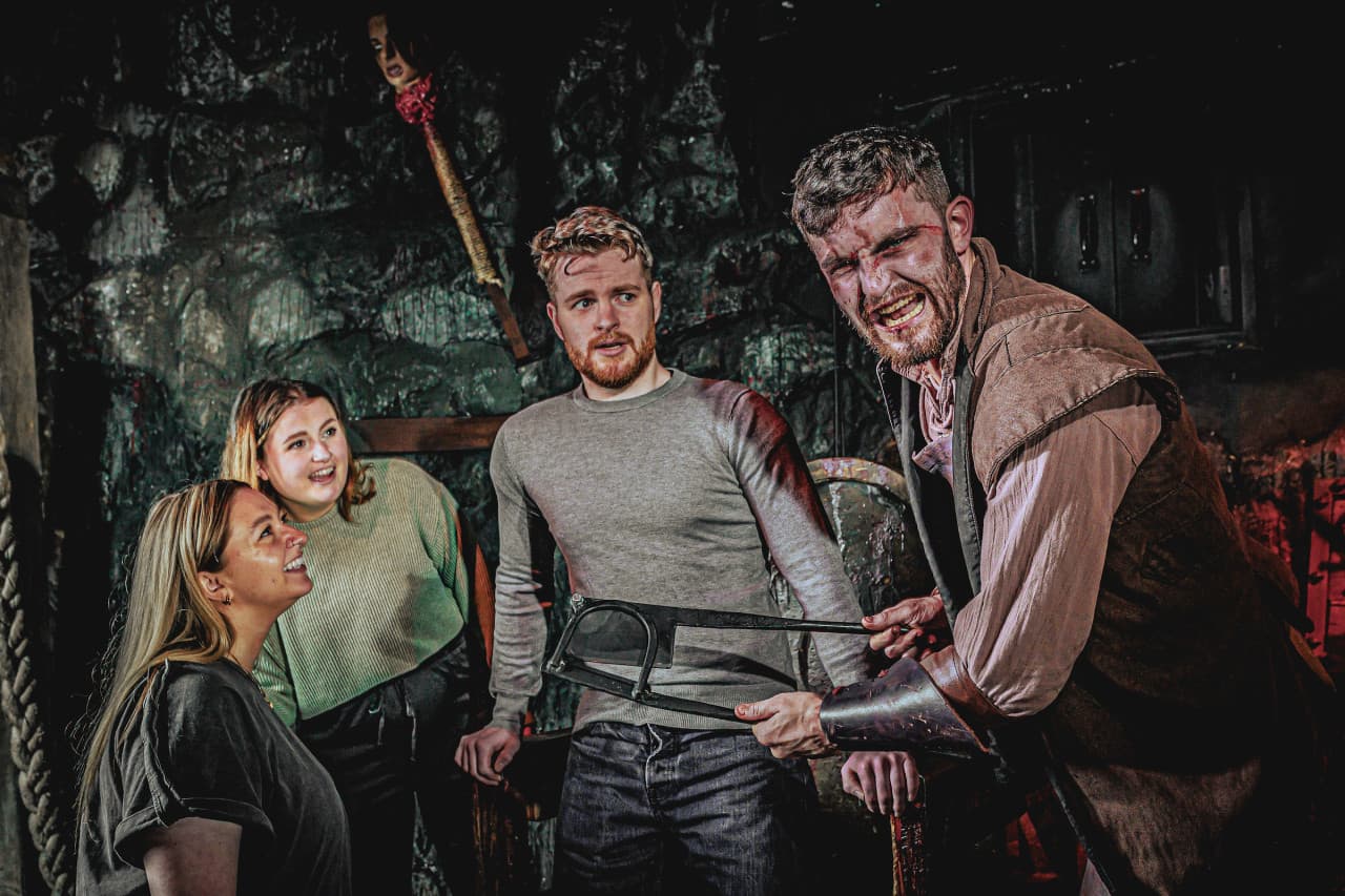 COMBO: Madame Tussauds London + The London Dungeon Ticket
