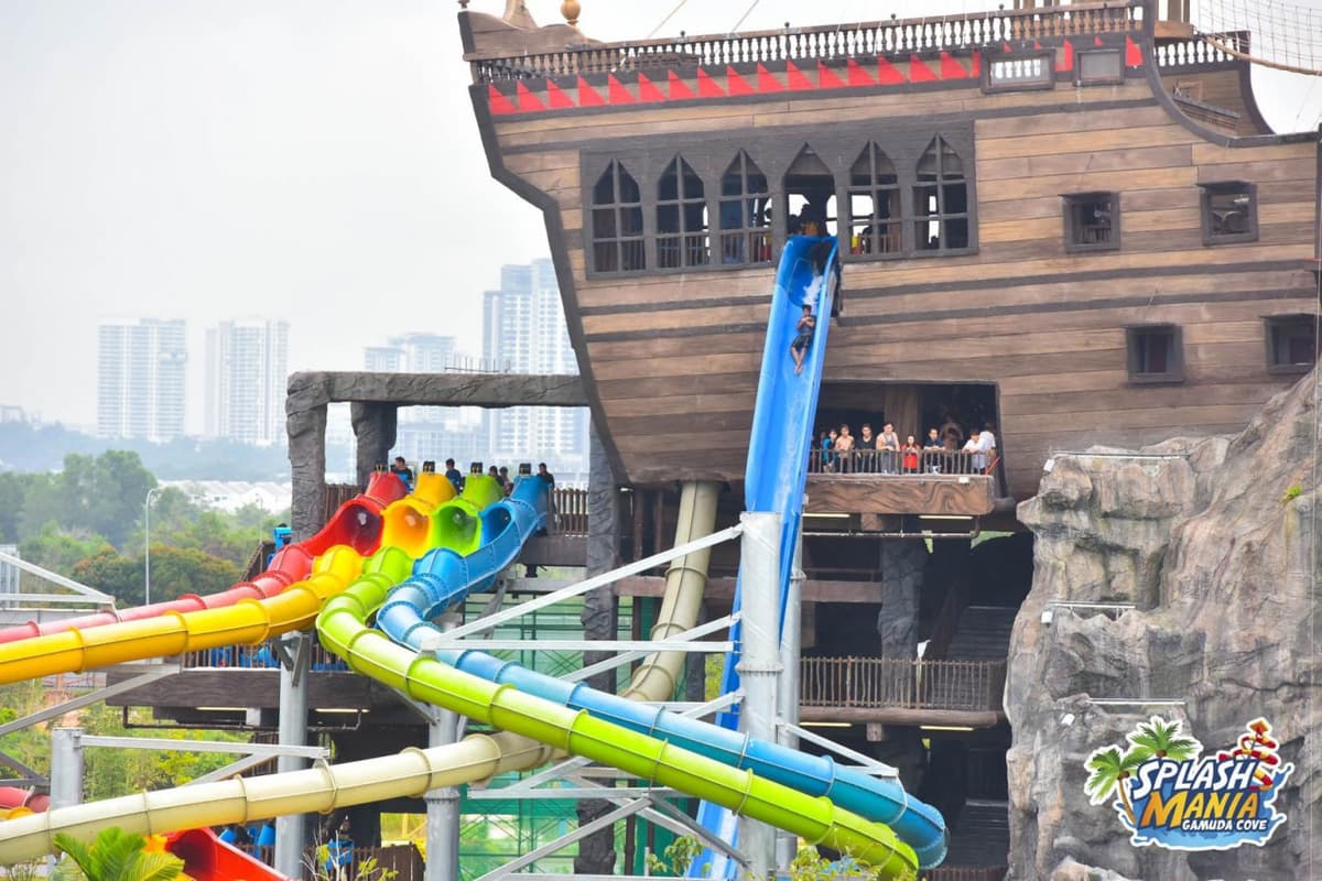 SplashMania Waterpark Ticket in Gamuda Cove
