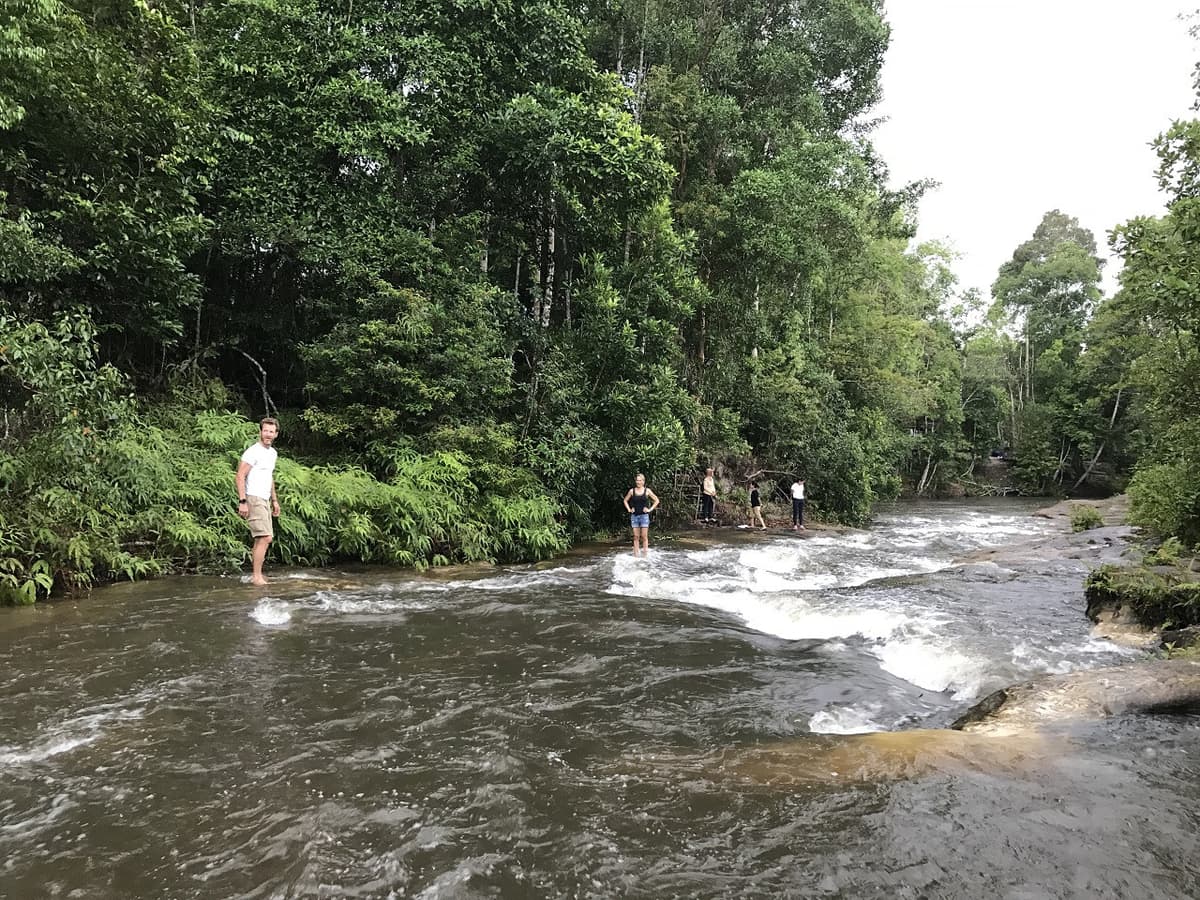 Pagoda and One Thousand Lingas Tour in Phnom Kulen