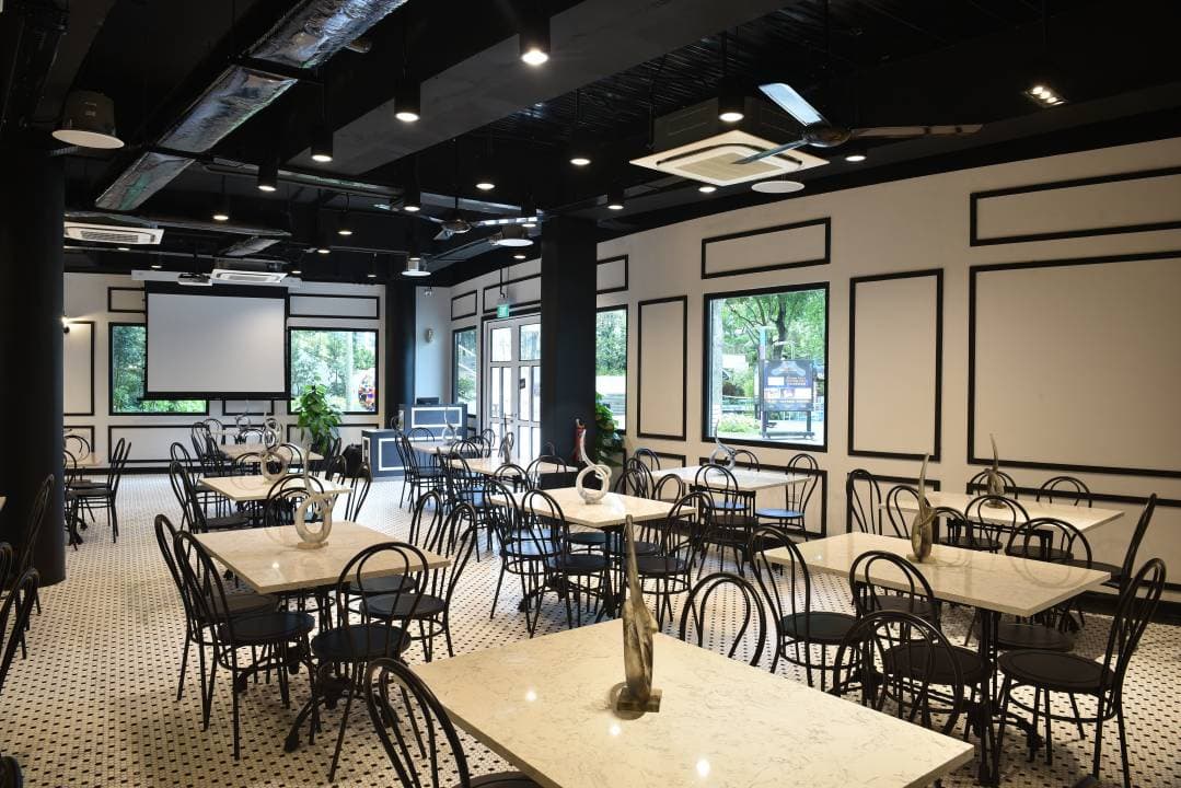 Good Old Days Sentosa Dining Experience