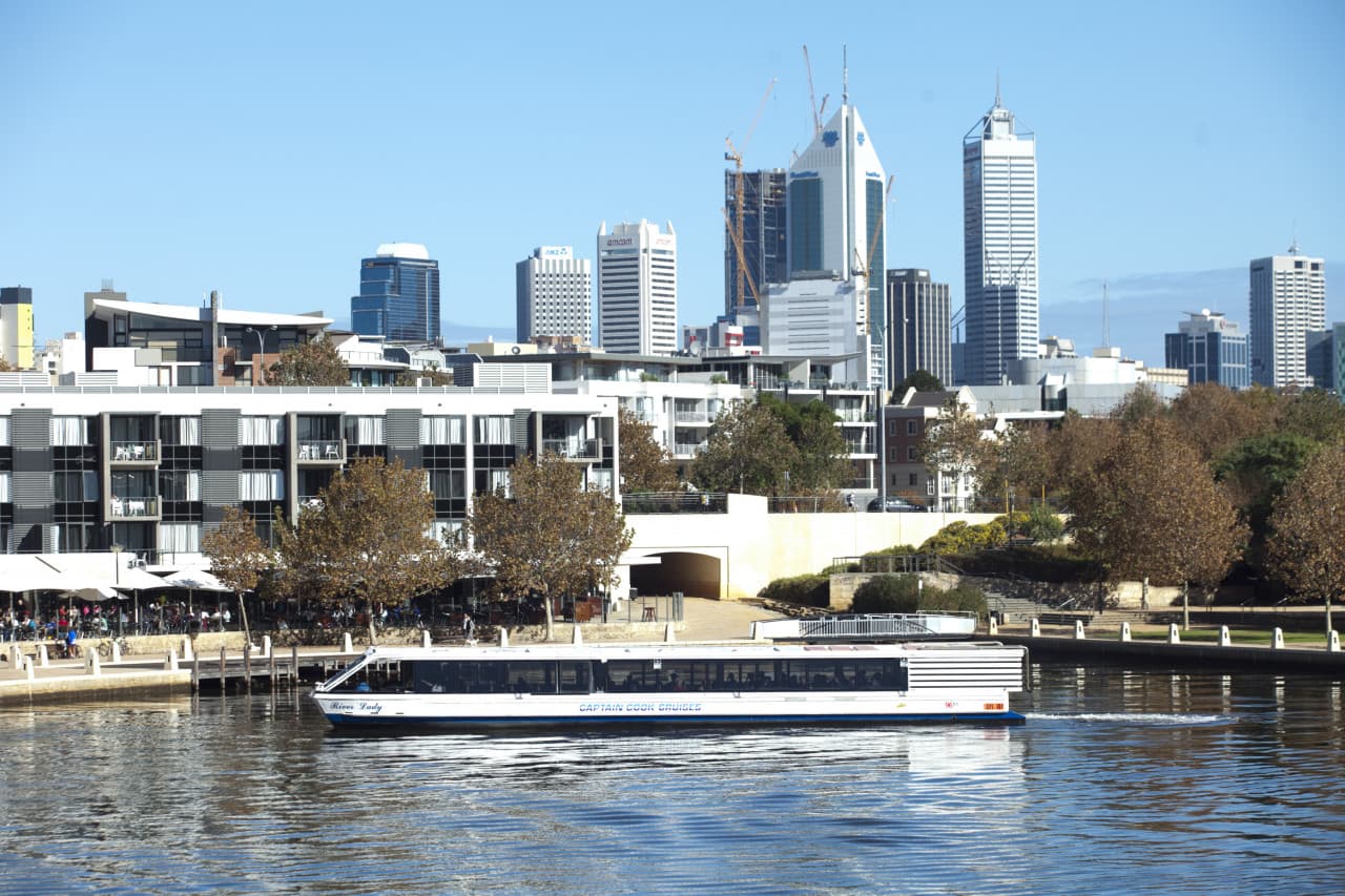 Captain Cook Cruises - Between Perth and Fremantle Scenic Cruise – photo 4