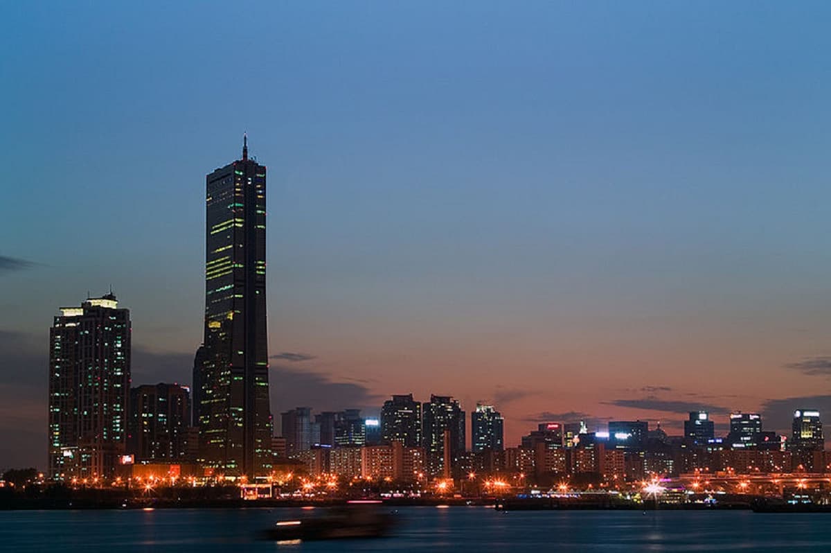 Han River Cruise and Mount Namsan Tour