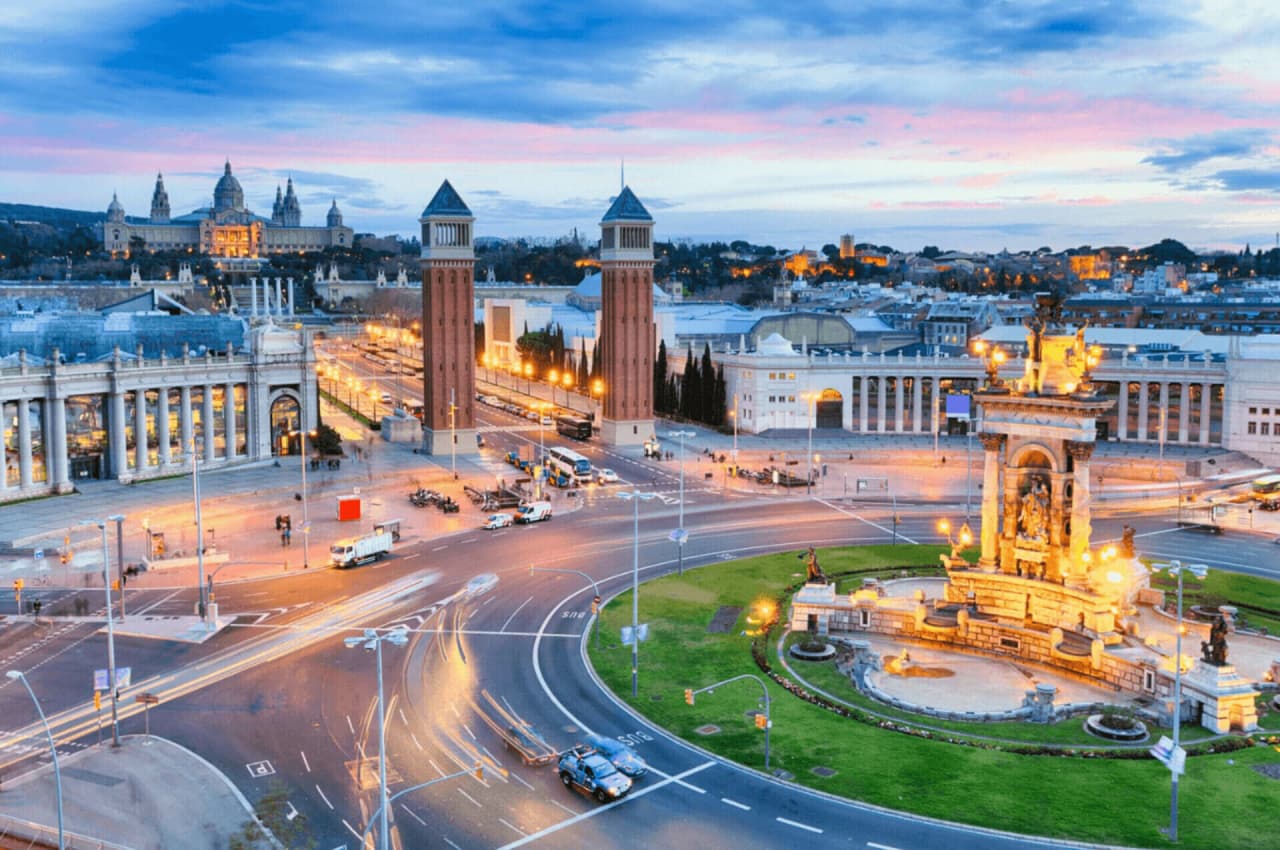 Barcelona Self-Guided Audio Tour: Sagrada Familia, Park Guell, Casa Batllo