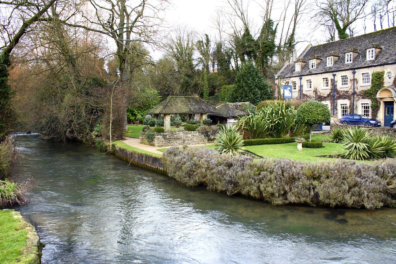 England In One Day: Stonehenge, Bath, Stratford and The Cotswolds Tour – photo 3