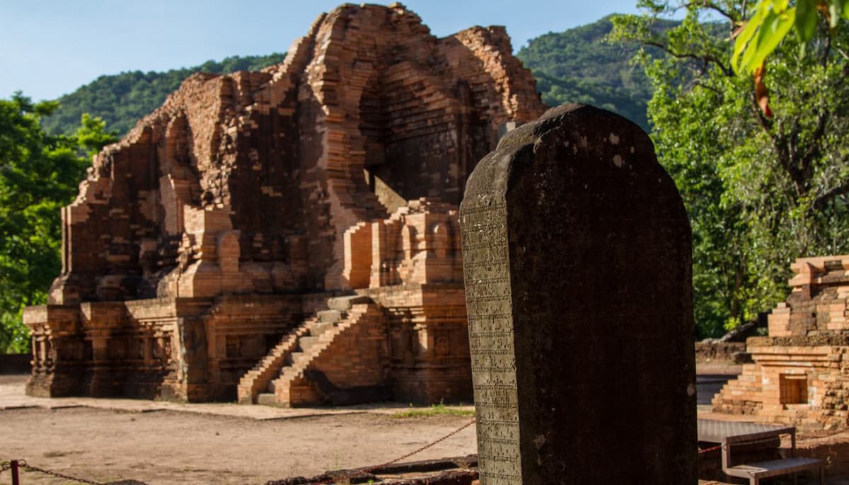 My Son Sanctuary and Hoi An Ancient Town Tour from Da Nang