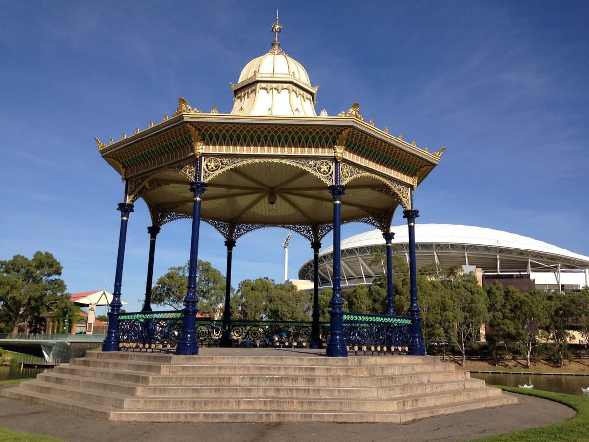 Mount Lofty Ranges and Adelaide City Tour