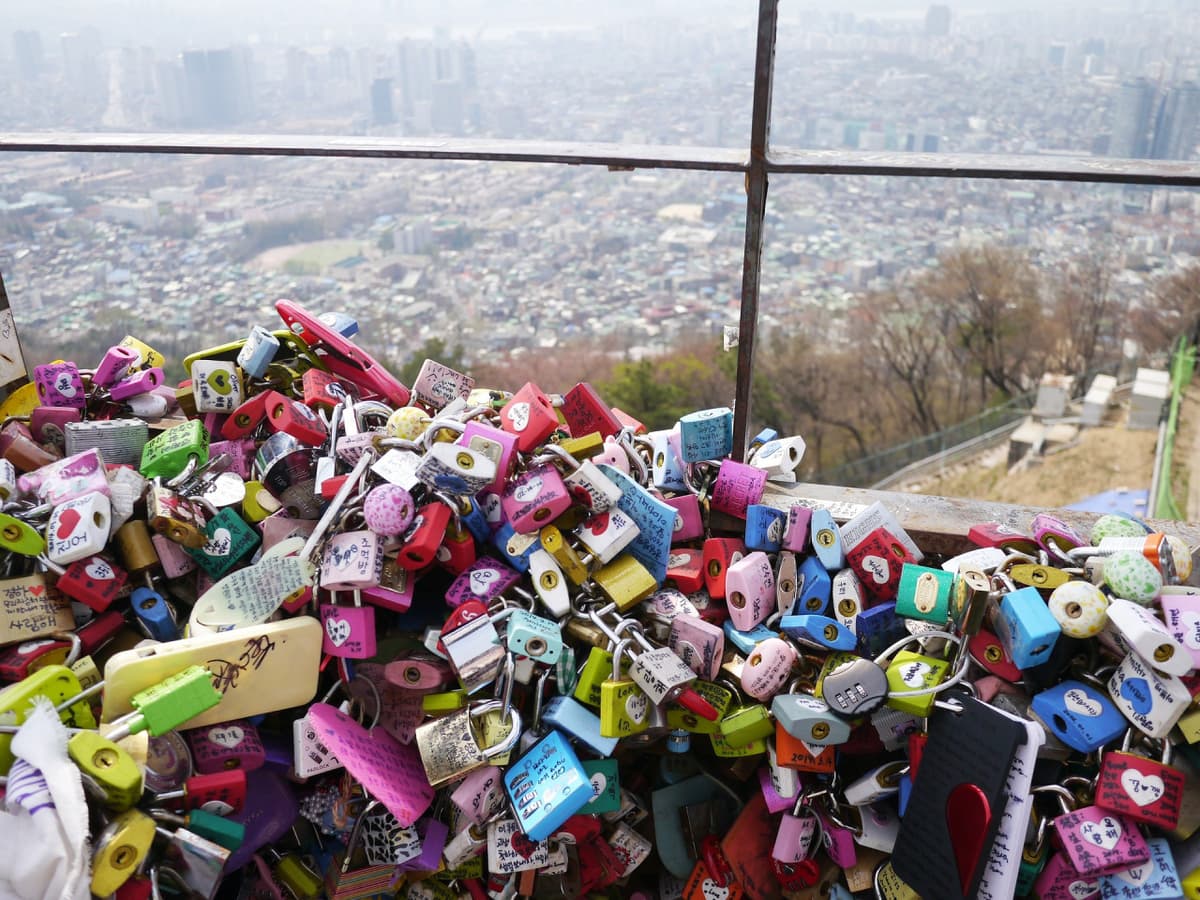 Han River Cruise and Mount Namsan Tour