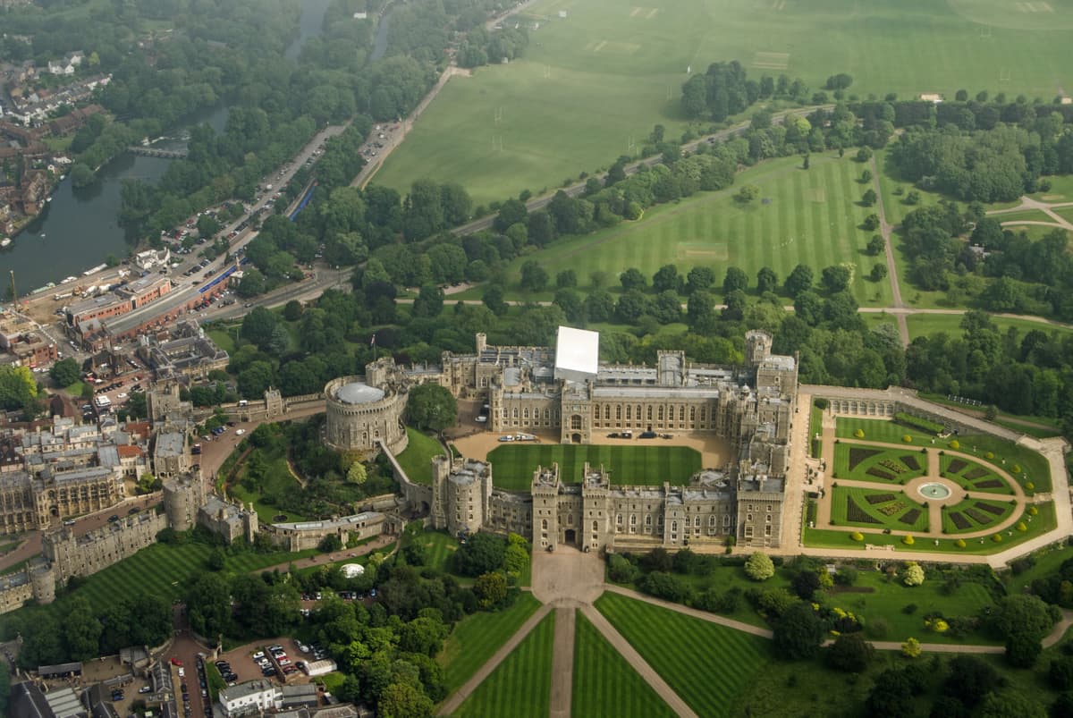 Windsor Castle Half-Day Tour from London with Audio Guide