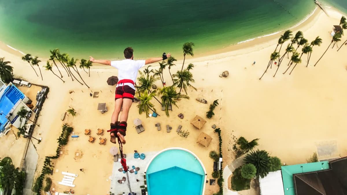 Skypark Sentosa by AJ Hackett Ticket: Bungy Jump & Giant Swing