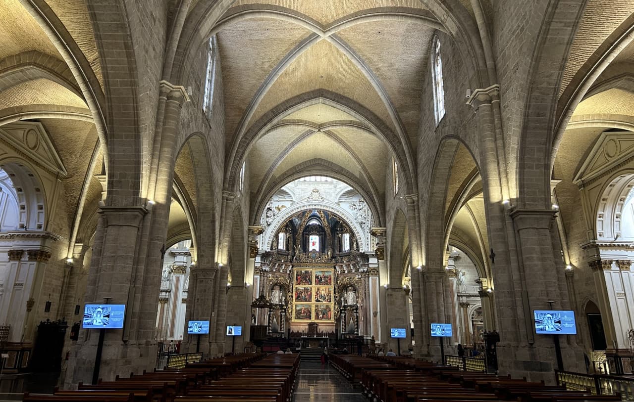 Valencia Cathedral & Holy Grail Tour with English-Speaking Guide & Fast Track Entry