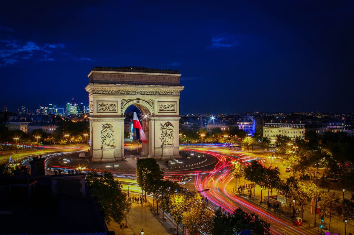 Paris Illuminations Night Bus Tour and Eiffel Tower Reserved Access