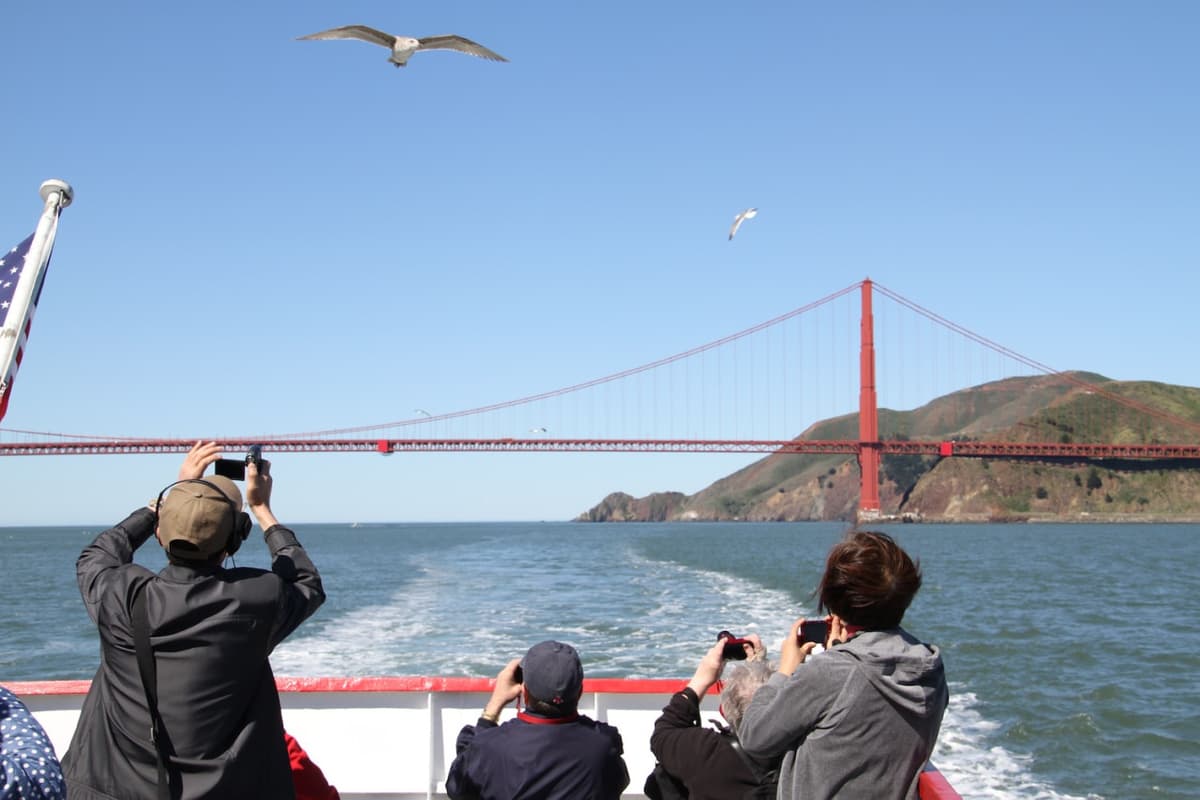 San Francisco Bay 1 Hour Golden Gate Sightseeing Boat Cruise by Red and White Fleet