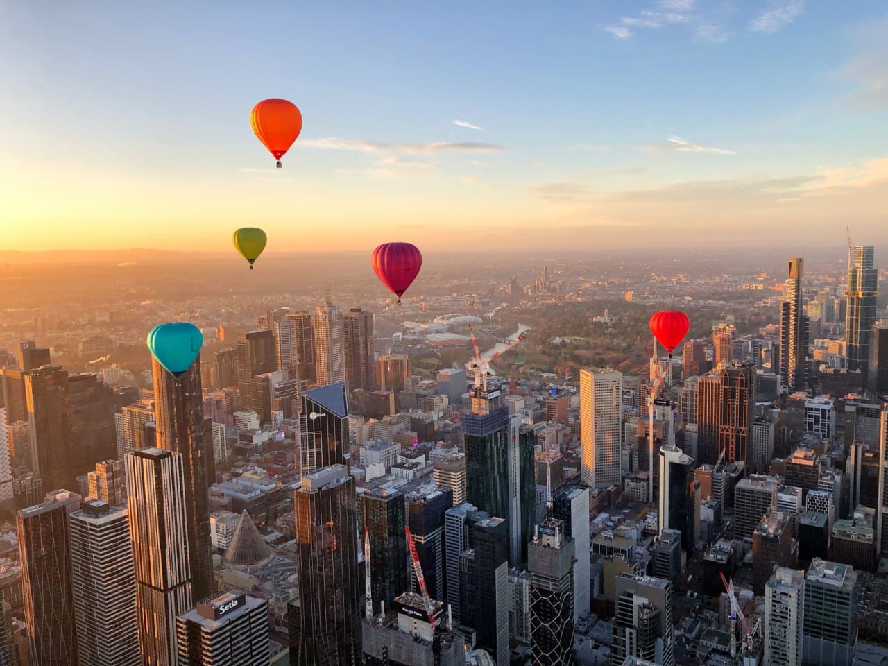 Sunrise Hot Air Balloon Flight over Melbourne with Photos