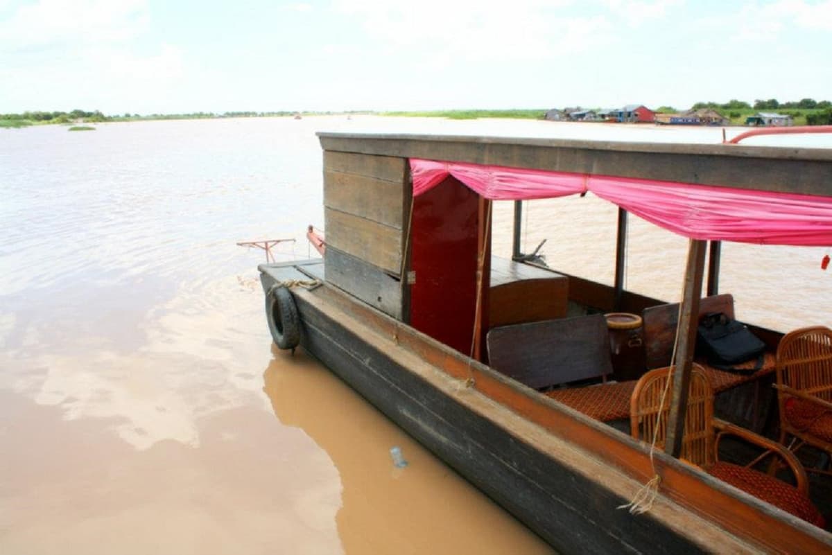 Tonle Sap Floating Village Tour