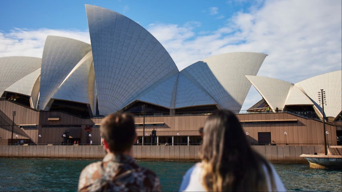 Sydney Harbour Buffet Lunch Discovery Cruise
