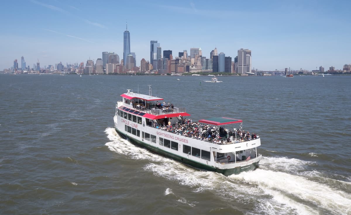 Circle Line "Best of NYC" Sightseeing Cruise (2.5 hours): Reserved Straight-to-Board Ticket