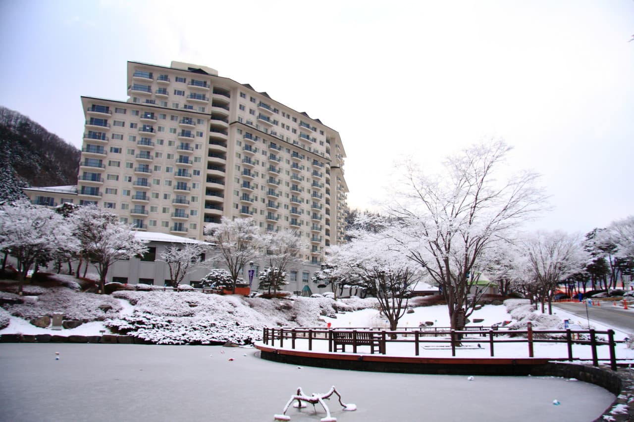 Elysian Gangchon Ski Resort and Eobi Ice Valley Full-Day Tour from Seoul – photo 12
