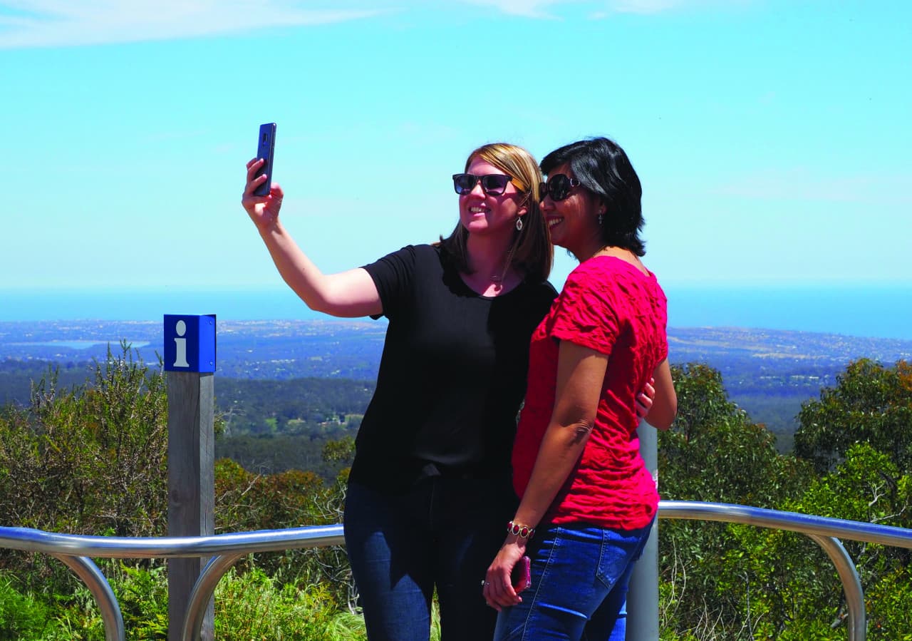 Adelaide Hills and Hahndorf Tour – photo 2