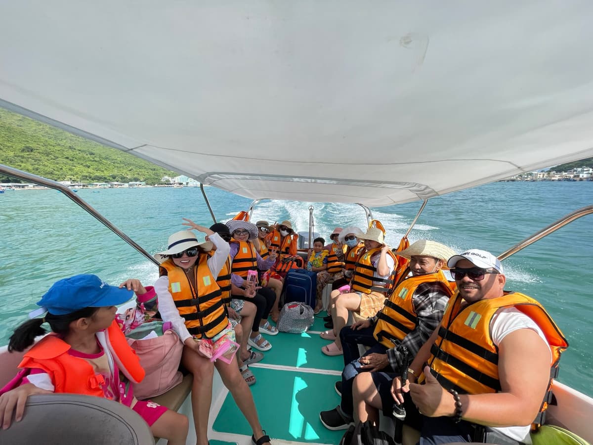 Nha Trang Island Hopping Tour