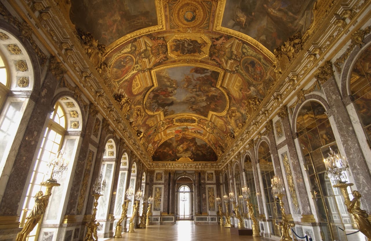 Palace of Versailles Audio-Guided Tour with Round Trip Transfers from Paris