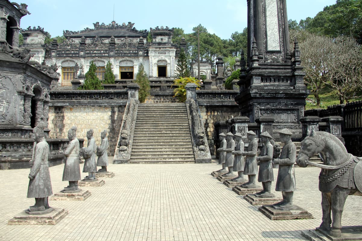 Hue City Tour with Dragon Boat Ride