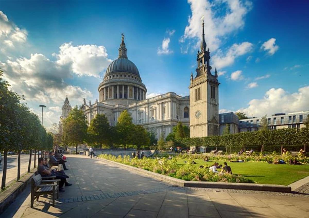 St. Paul's Cathedral, Changing of the Guard, and London Sightseeing Tour