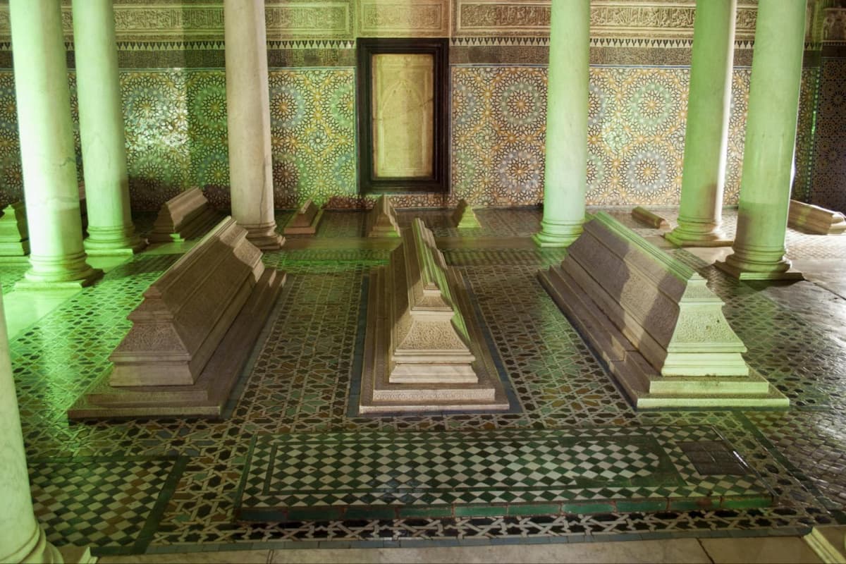 Marrakech Full-Day Tour from Casablanca: Koutoubia Mosque, Menara Gardens, Djemaa El Fna Square