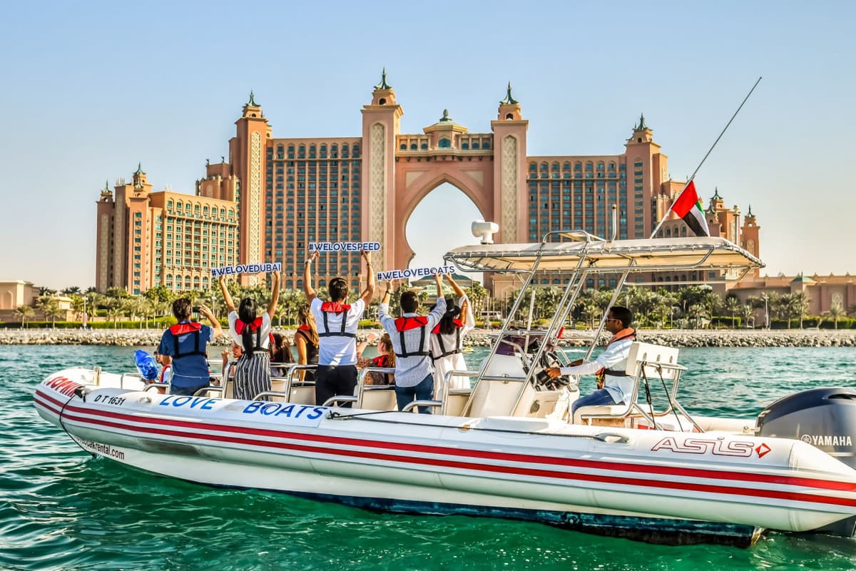 Love Boats - Dubai Marina Guided Sightseeing Boat Tour