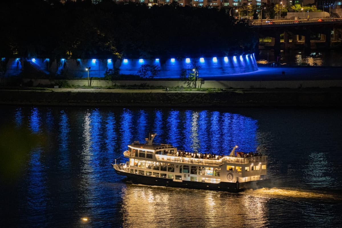 Han River E-land Cruise