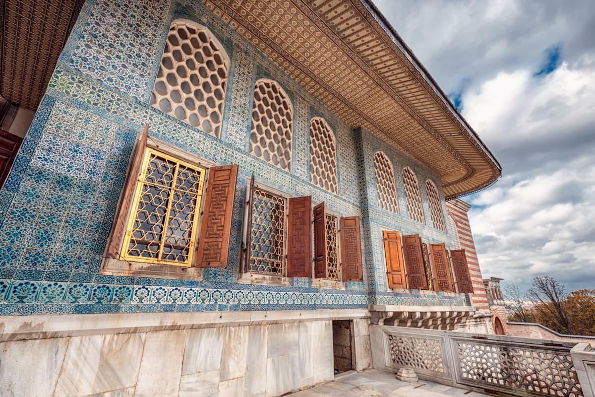 Topkapi Palace Ticket: Skip-the-Line + Audio Guide